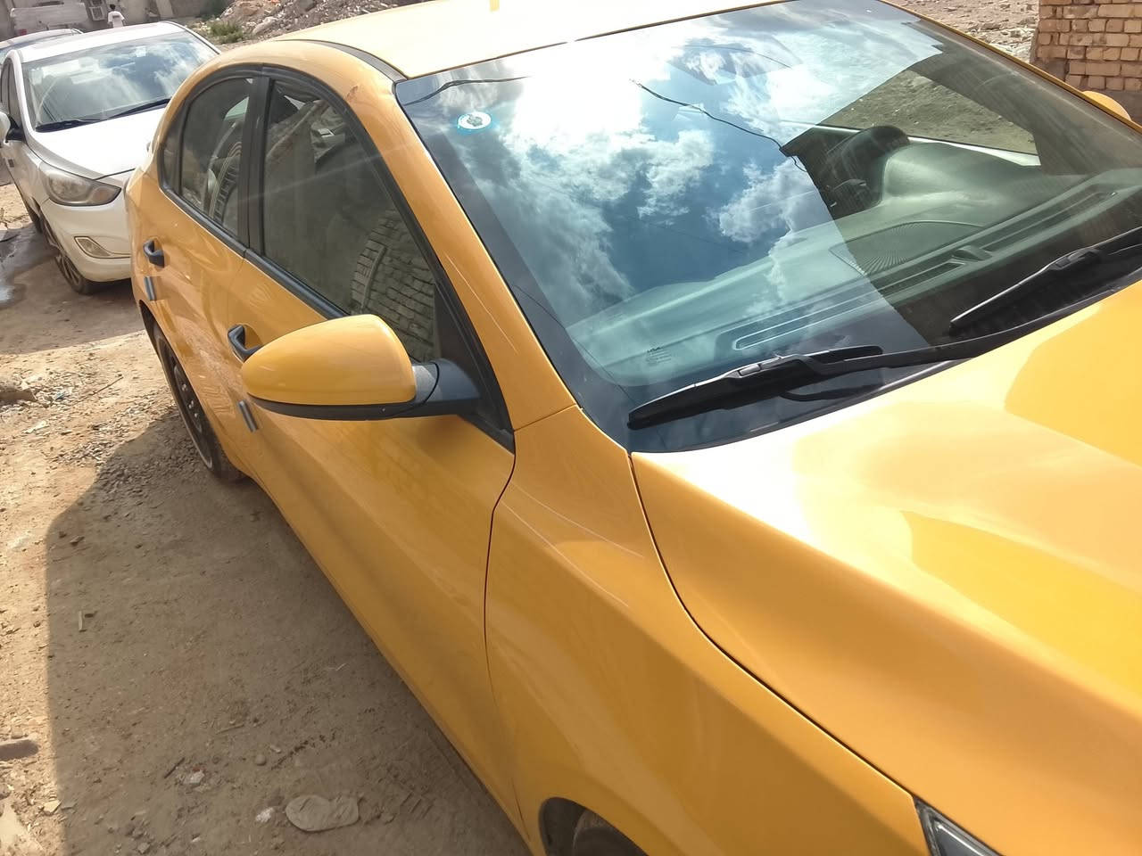 السلام عليكم
كيا فورتي 
2019
رقم بغداد بأسمي 
شرط التحويل 

المواصفات : 

1️⃣رادار امامي 

2️⃣قيادة شبه ذاتيه 

3️⃣تحديد مسار 

4️⃣تنبيه الخروج عن المسار 

5️⃣شاشة تدعم ابل كاربلاي 

6️⃣كامرة خلفية 

7️⃣محرك 2000 دوش 

8️⃣تحكمات ستيرن كاملة  

9️⃣كير AT وليس CVT 

🔟مودات قيادة 
Smart
 
Sport 

ملاحظة : 
السيارة عليها ادامة كاملة بالشركة من زيوت وفلاتر 

ما بيها اي نقص 
تخم تاير جديد 
باتري جديد
الله شاهد سياره متعوب عليه تاخده منا تطلع لشارع منا مابيه اي نقص
رقم الهاتف : ***********

السعر : 
123بيها مجال بسيط

                             
مكاني الزعفرانيه
