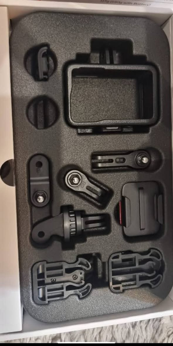 سلام عليكم يوجد كامره للبيع جديده
***********
سعر 170 وبيه مجال بسيط
