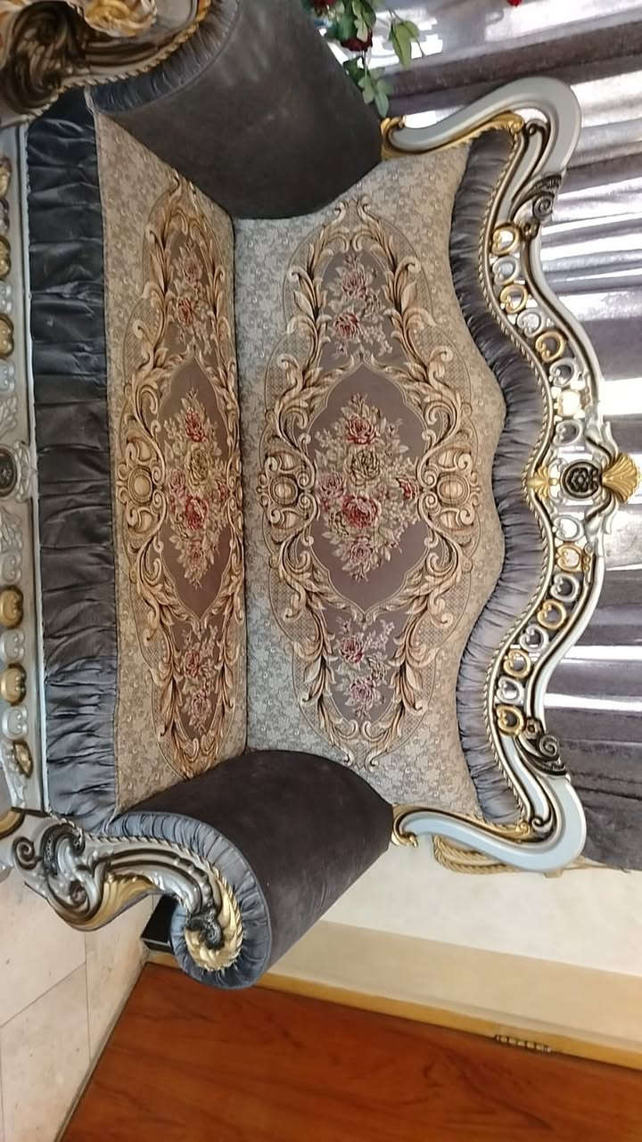 تخم للبيع السعر 500 وبي مجال المكان بغداد
للاستفسار 

***********
