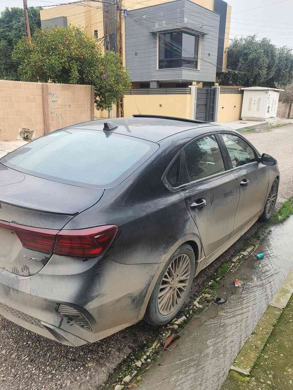 السلام عليكم فورتي موديل ٢٣كاتي تخريج قبل سبوع جديدالسياره جيتي لين ١/١السعر ١٢٥وبيها مجال السياره حدثها قلب بل خارج وصور مرفوقه بل منشور تحياتي../***********/***********
