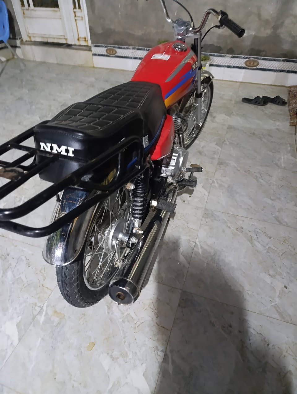 سلام عليكم دراجه للبيع  رقم وسنويه   اتصل ***********
