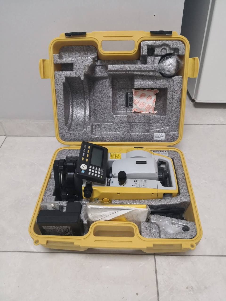 📢 يتوفر لدينا جهاز توتال ستيشن توبكون ياباني
🔹 الموديل:ES-65
🔹 الملحقات: عاكس + شاحن + بطارية+ركيزة (ملحقات كاملة)
السعر مناسب جدا 

✅ الجهاز بحالة ممتازة ومواصفاته مناسبة جدًا للاستخدامات المختلفة.

نقدم أيضًا:

🌍 دورات عملية شاملة على استخدام أجهزة المساحة.

📌 بيع، شراء، وتأجير كافة أنواع أجهزة المساحة.

🏗️ تنفيذ جميع أعمال المساحة: بيوت، بساتين، مجمعات سكنية، عمارات، مولات.

📏 تصفير أرضيات البيوت، المولات، والأراضي الزراعية.

📍 العنوان: النجف الأشرف
📞 للتواصل والاستفسار:واتساب  ***********
