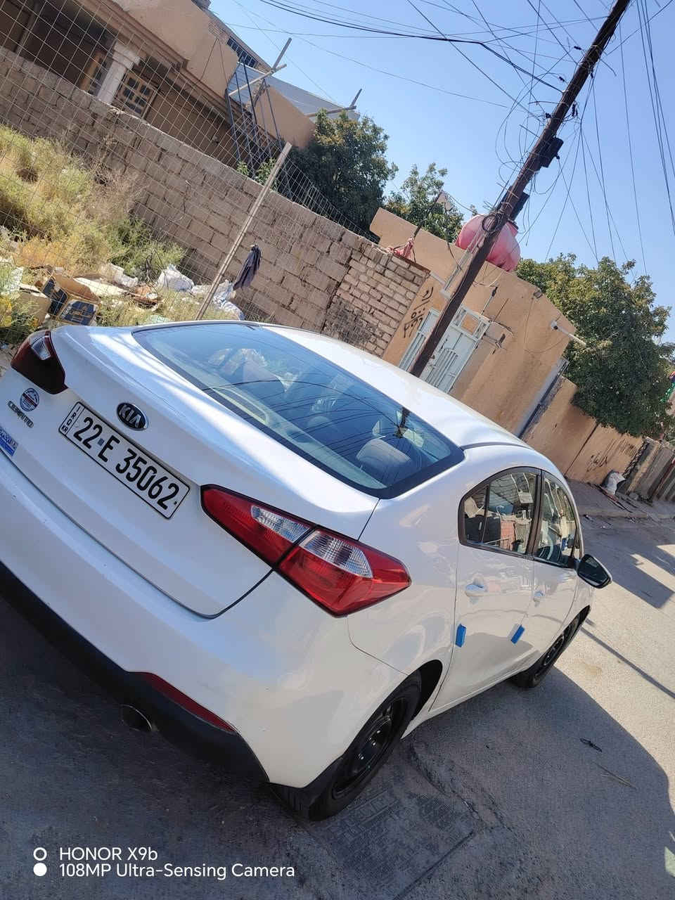 السلام عليكم سيراتوو موديل ٢٠١٤ خليجي تخم تاير جديد بالجيس تبريد ثلج وياله جدد كير مكينه خير من الله بشرط اذا سمعت دوانز ترجع السياره والبانزين كله عادي شلعه او معدل يخبل ودك جرص بال 120 مكينه ١٦٠٠ دوش بيها خشم الجاملغ ع كد اقل من شبر صبغ او بيها ربع الباب مال صدر بيها صبغ بس بدون اي داخل والله السياره مال بيت او صدر امامي خلفي كله جديد السعر 104 ماصور اكو هيج سعر بهيج نضافه مكاني المحموديه *********** هاذا رقمي

