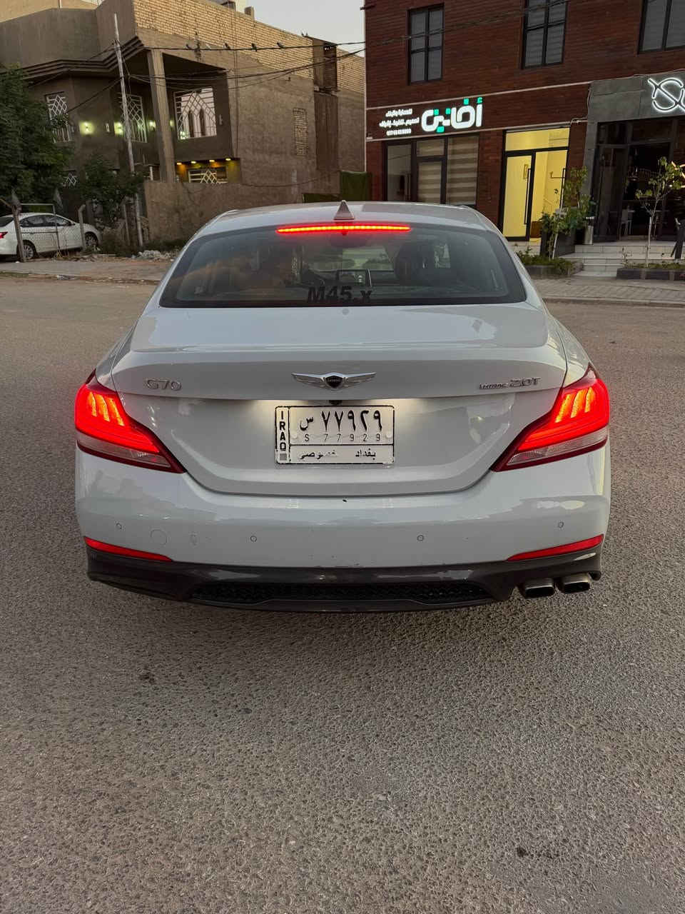 السلام عليكم جينسس G70                                                 موديل: 2020                                      
محرك: (2.0T)
الممشى:(54,000mil) حوالي ال(83,000Km)
الاجزاء المتضرره : بنيد صبغ في امريكا وبلعراق باب عكس السايق بيه بارد بسيط 
المواصفات: فول برستيج (اعلى فئه)
ملاحظة: السيارة نظيفه حيل ومال جناي السيارة كله على ايدي رقمه بغداد باسمي مشروع وطني تحويل ثاني يوم للي يحب يستفسر عليه هذا رقمي (***********) 
مكان السيارة: النجف الاشرف النجف, العراق
