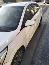 اكسنت 2016خليجي ماشيه 130 للبيع بيها باب وجاملغ عكس السايق بدون دواخل ...