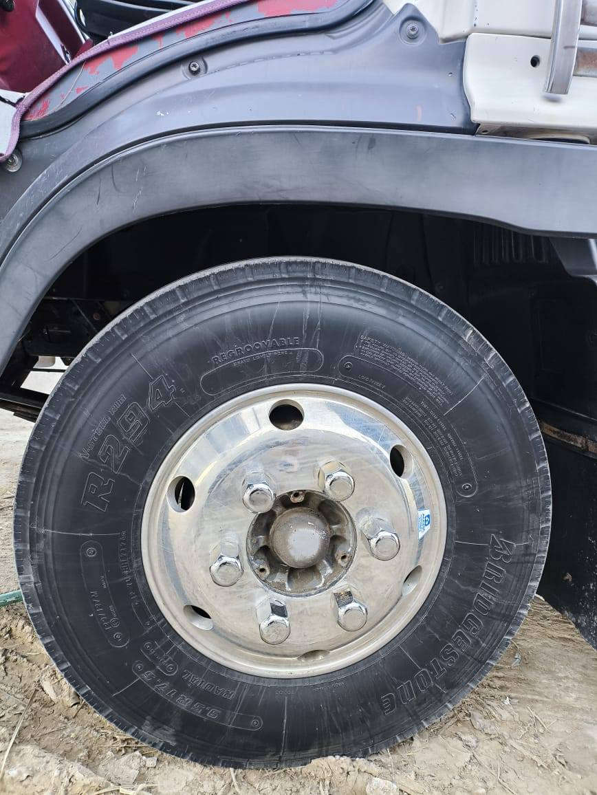 السلام عليكم
هينو شيطان للبيع المكان العماره رقم بغداد تحويل مباشر ٢٠٠٣ اصل  مكينه ٨٠ عادي السياره فول عادي مكفوله كفاله عامه كير محرك حداديه تبريد طخم تاير السياره مكفوله من الصبغ والضربه والتبديل سنويه بعدها مانافذه طول البدي ٤ونص السعر ٢٤٥ للإستفسار الاتصال على الرقم ***********واتساب 
***********
