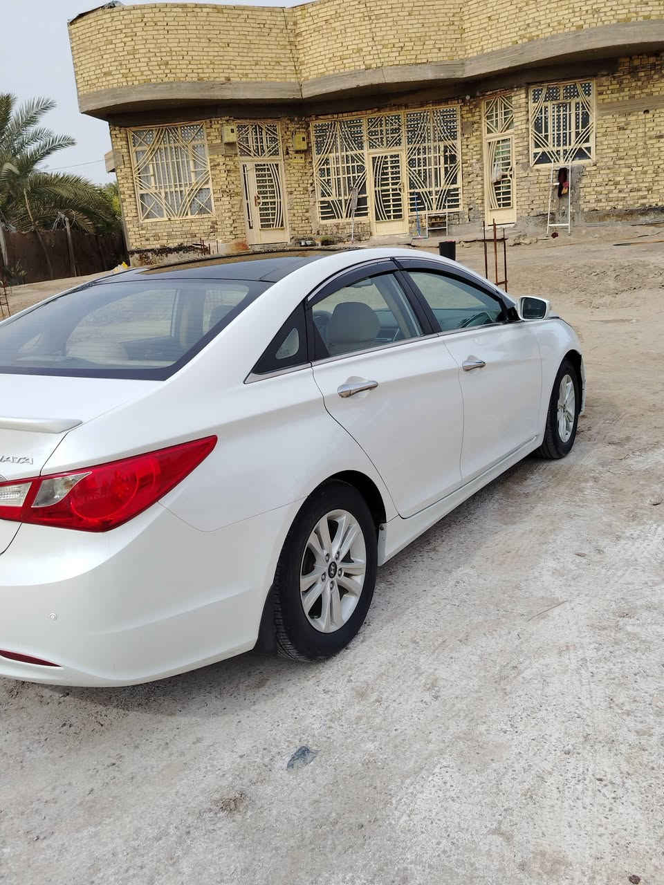 هونداي سوناتا 2011 نص فول مكفوله من الضربه بيها بارد قليل جدا سياره جاهزه ترايها للموصل ماشيه 86 الف
رقم بغداد انكليزي والسونار مرفق 
السعر 128
***********
