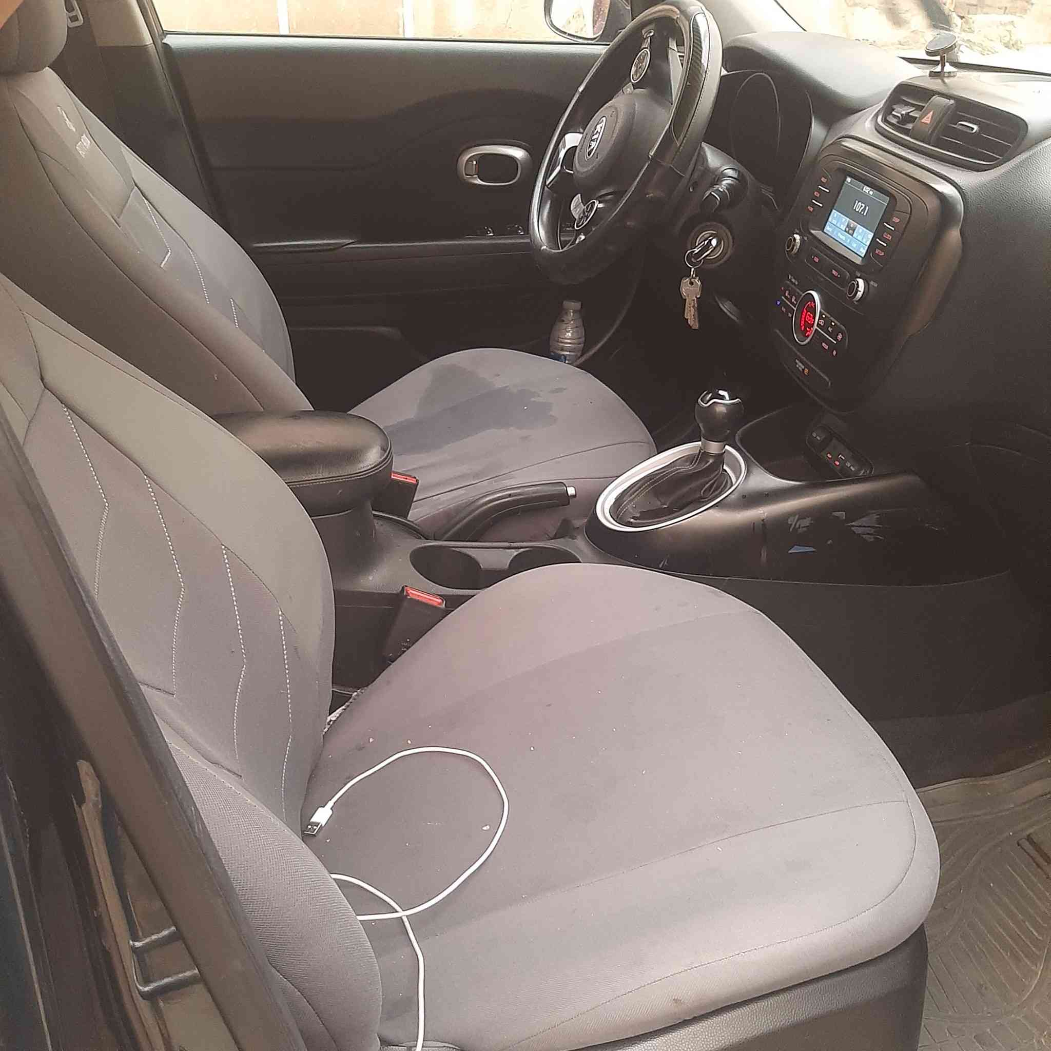 صول موديل2018 رقم بغداد بأسمنا  ظررها بسيط.جاملغ امامي جهة اليمين بدول دواخل وارباكات سليمه باقي السياره ليبل واحد مكينه 2000 مامفتوحه  لا صرف ولا تبخير على وضع الشركه كير عالبلاد تبريد ثلج غرفتها نظيفه كلش سياره مال بيت ماشيه44 الف حقيقي السعر ( 100 ورقه ) صور الحادث موجوده  مكانها بغداد صليخ 600  للأتصال ***********
