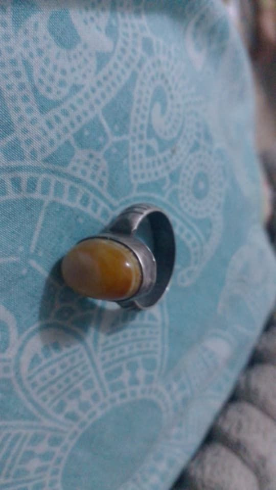 لل ب ي ع السعر اثنينهن ب 50 الف قفل ابو شذره جبيره 30 الف والثاني ب 20 الف عنواني بصره تنومه ***********
