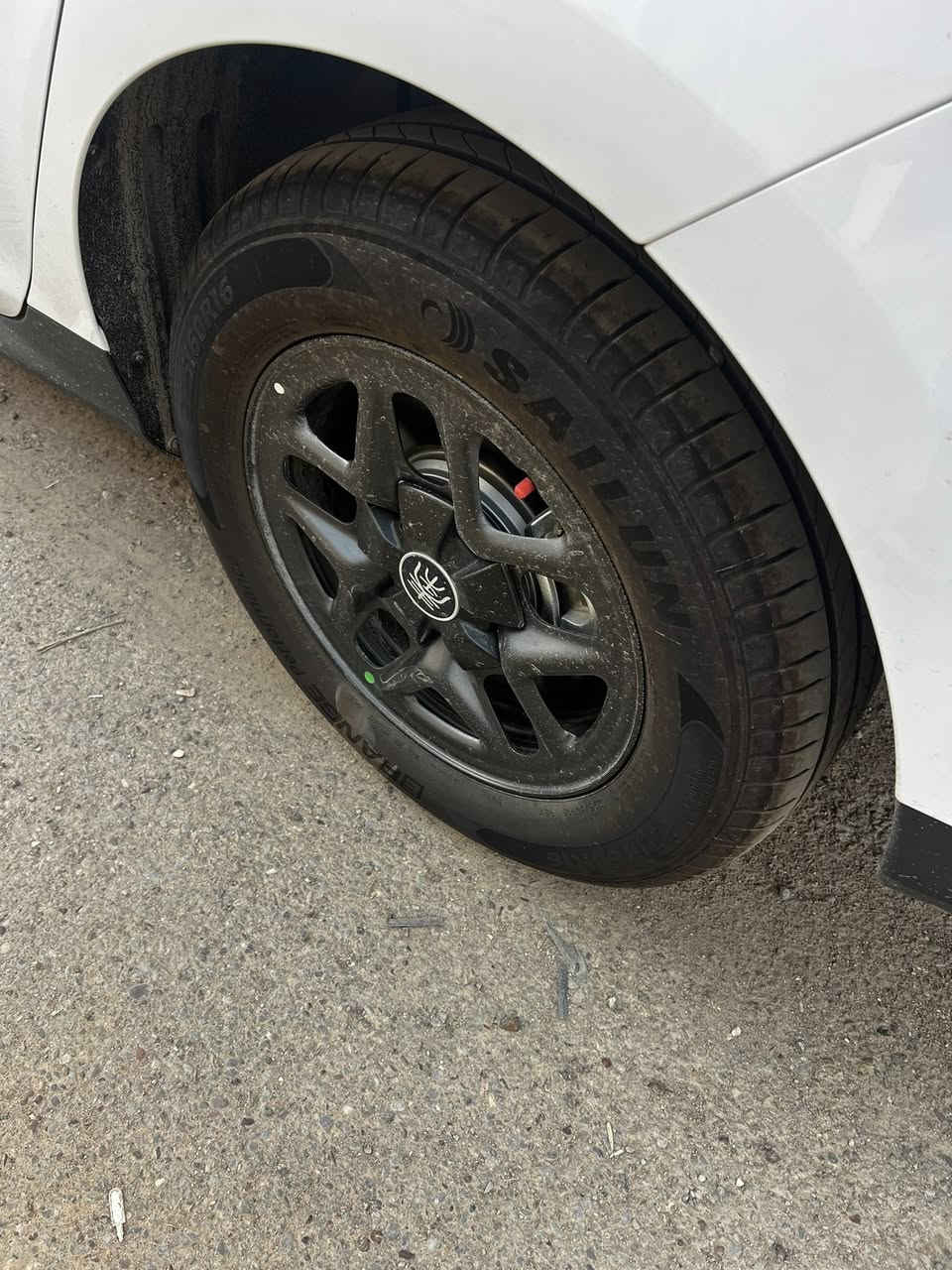 ✅بي واي دي  BYD Qin Plus
داخل احمر 🟥 كفالة من الشخط

✅✅سنة الصنع 2025  

✅✅حجم المحرك 1500cc 

سيارة سيدان مدمجة بنظام PHEV 

✅✅تجمع بين محرك بنزين هايبرد   بلكن ومحرك كهربائي

✅✅ بطارية  شفرةbyd تدعم الشحن السريع

✅✅ شاشة بنظام ملاحة وتحديثات OTA

✅✅ نظام صوتي بـ6 مكبرات صوت 

✅✅ حساسات وكاميرا خلفية – مثبت سرعة – مقاعد جلد 

✅✅ تصميم خارجي عصري بمصابيح LED ومقصورة عازلة للصوت

✅✅اوتو ستوب

✅✅حساس خلفي 

✅✅اوتو هولد AUTO HOLD 

✅✅هند بريك بصمه 

✅✅تشغيل السياره بصمه مع

 كارت دخول ذكي

✅✅مقاعد جلد 

✅✅لايت زينون 

✅✅لد نهاري LED

✅✅بك لايتLED

✅✅3انضمة للقيادة 

✅✅مانع تزحلق

✅✅مثبت سرعه  Cruise 

✅✅تشغيل عن بعد 

✅✅شاشة ذكية

✅✅ سعة الخزان 65لتر   اتمشيك 2100 كم 

 ماشيه السيارة 800 ‎%#كم #فقط 

مكان السيارة بغداد الكرخ


**إذا كنت صاحب هذا الإعلان وتريد حذفه لأي سبب، رجاءا أرسل رسالة إلى الدعم الفني**