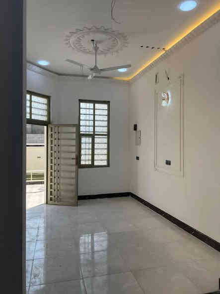 #اسعد_الله_اوقاتكم_بكل_خير⁉️👋🏼***********

دار سكن للبيع بناء 2025

#المساحه 270 متر 👍 

#جنس_العقار :: طابو ملك صرف زراعي باسم عراقي سند 25 

#العنوان :: البصره أبي الخصيب ابو كوصره ثالث عن شارع ابو كوصره رئيسي
#يحتوي البيت على ثلاث ٣ غرف منام كبار
و ديوان
و مطبخ و صاله
و مناور عدد 2
و صحيات داخلي وخارجي  و كراج سياره وحديقه 

#البيت جاهز من كلشي تستلم البيت عنده المكاتبه
كامل من مقطوره و كيزر و ماطور
جيب اثاثك و اكعد
و الف عافيه الي ياخذه

جميع الخدمات متوفره ماء كهرباء ومدارس 
#السعر (( 120 مليون  وبي مجال 
#للاستفسار الاتصال على الهاتف 📳📞
📳(***********
