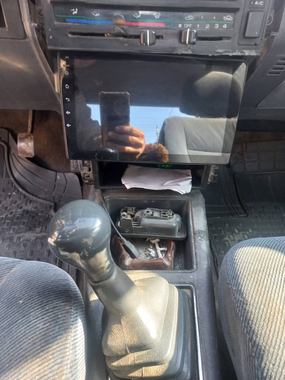 السلام عليكم  سيارة كيا كبتل رقم انبار انكليزي بسمي سنوية ٣١ هزة جديد اليوم ٣٠ / ٣ / مكينة وكير حلوات تبريد شغل  صدر نص ونص  السعر قفل ٢٠ ورقة مكاني بغداد المعامل سوق العماري منطقة الدوانم  اتصل فقط ***********
