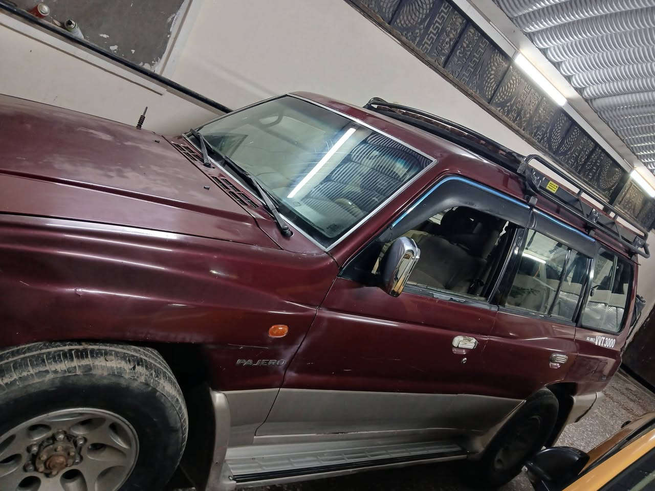 سلام عليكم باجيرو  موديل ٢٠٠٠ رقم اربيل محرك وكير بطه ٣٠٠٠ سنويه ضايعه سعرها ٤٨ ورقه  مكانها بغداد العبيدي الرئاسه شارع ٢٠ رقم الموبايل ***********
