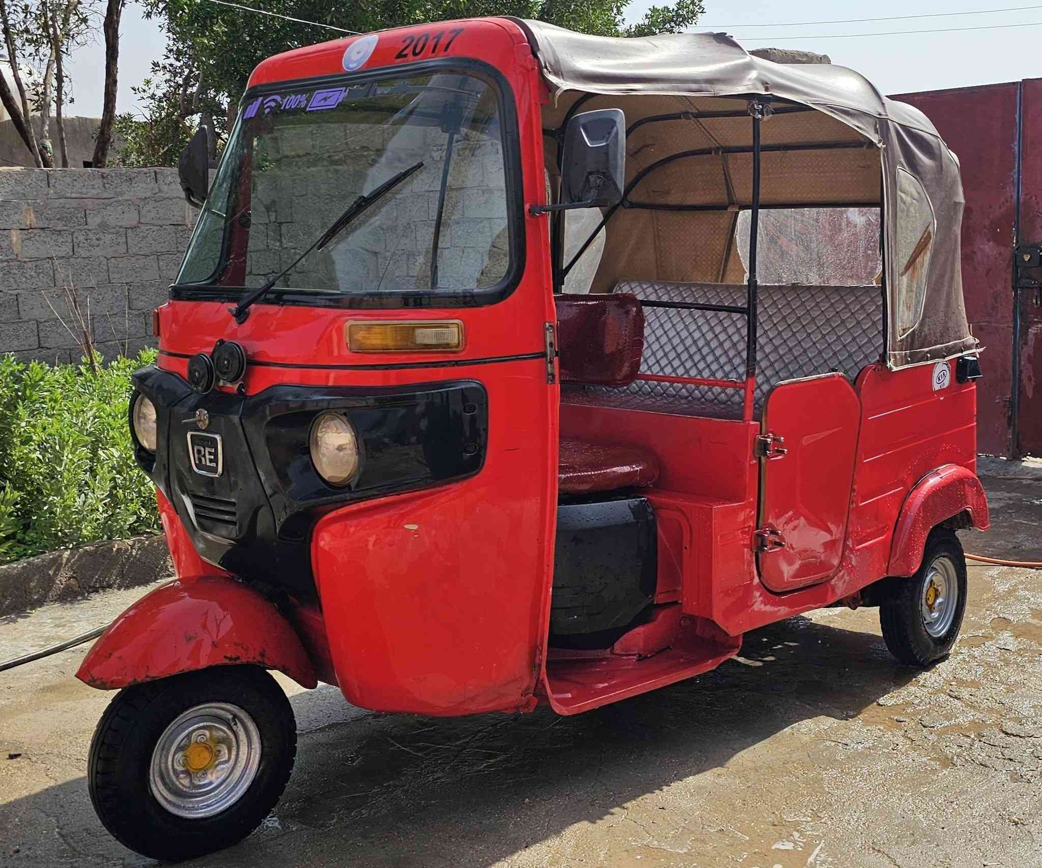 السلام عليكم  تكتك2017 شهر 12 محسوبه على 18 رقم  وسنويه ذي قار
20مكينه خير من الله  وناعمه مكفوله من التنقيص والتبخير والصوت 
الكشر مكفول من الصبغ فقط الدوس معمره 
وتواير جبلي اصلي 
السعر 4و400وبيها مجال الشراي 
المكان ناصريه رفاعي
***********
***********
