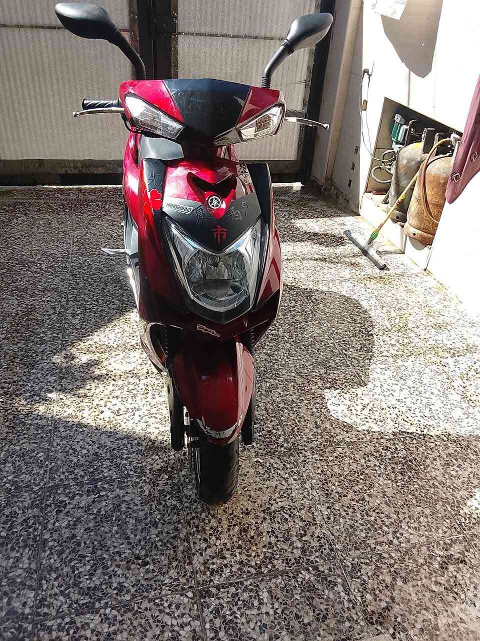 سكنس شمعه  كوري نوزل اله البيع  دراجه نضيفه المكينه خرسه كهربيات كله شغله بس المازده  الماميه مكسور مالته  ودراجه نضيفه بيها نقوصات بصيطه رايدها
950 وبيها مجال مكاني بغداد الامين الثانيه *********** متواجد عل وتساب
