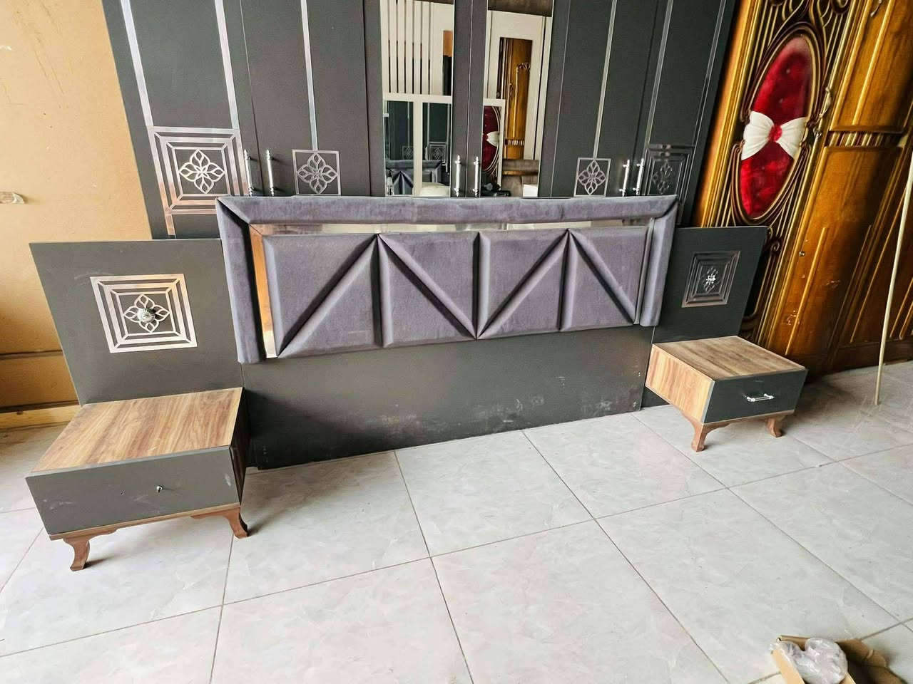 غرفه تركي خمس قطع نضيفه سعر 450 مع شد نقل دخل بغداد مجاني و المحافظات بكروه حجز واتساب فقط 
***********
