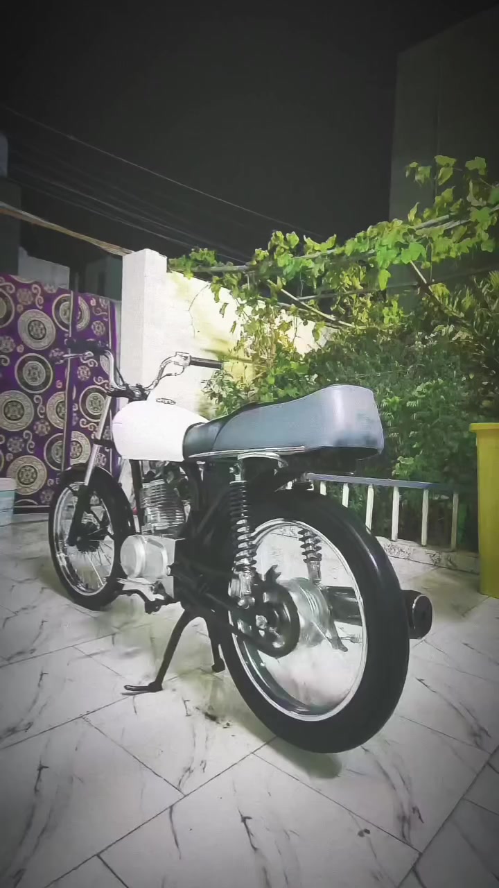 دراجه سيجي نامه للبيع مفتوحه كاور وبستم دراجه اوراق اصولي شاصي بارت 19 تعمير 25 سعر 750 وبيها مجال مكان ناصريه مركر حي التضحيه شارع العياده هذا رقمي والخاص مفتوح ***********
