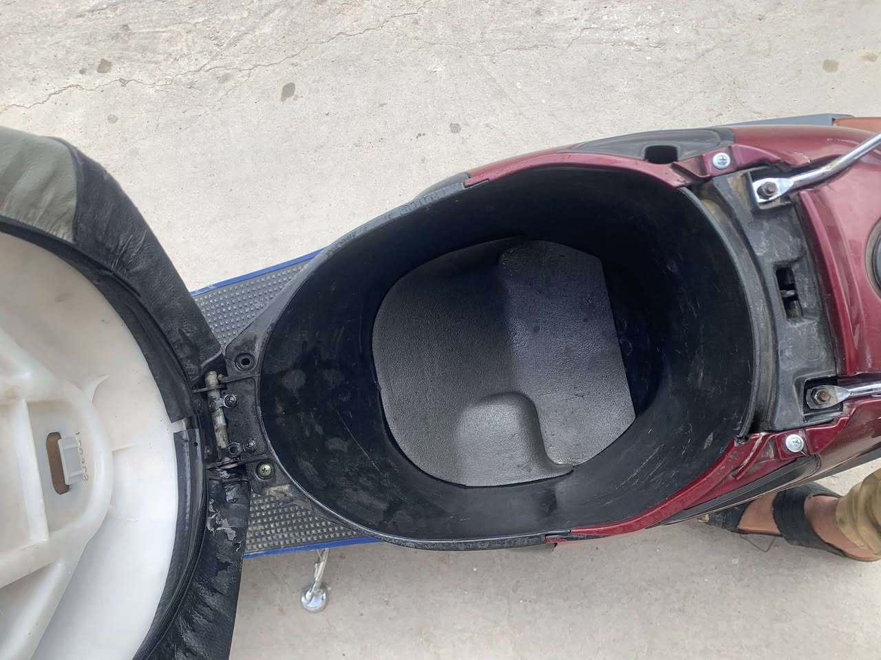 سلام عليكم دراجه بطه ٩٩دراجه بلاديه ومكينه ناعمه وسريعه كلشي مامبدل بيه نكره سلف هندر كهربائيات كله شغاله سعر ٣٥٠وبيه مجال  مكاني كربلاء الحولي رقم ***********
