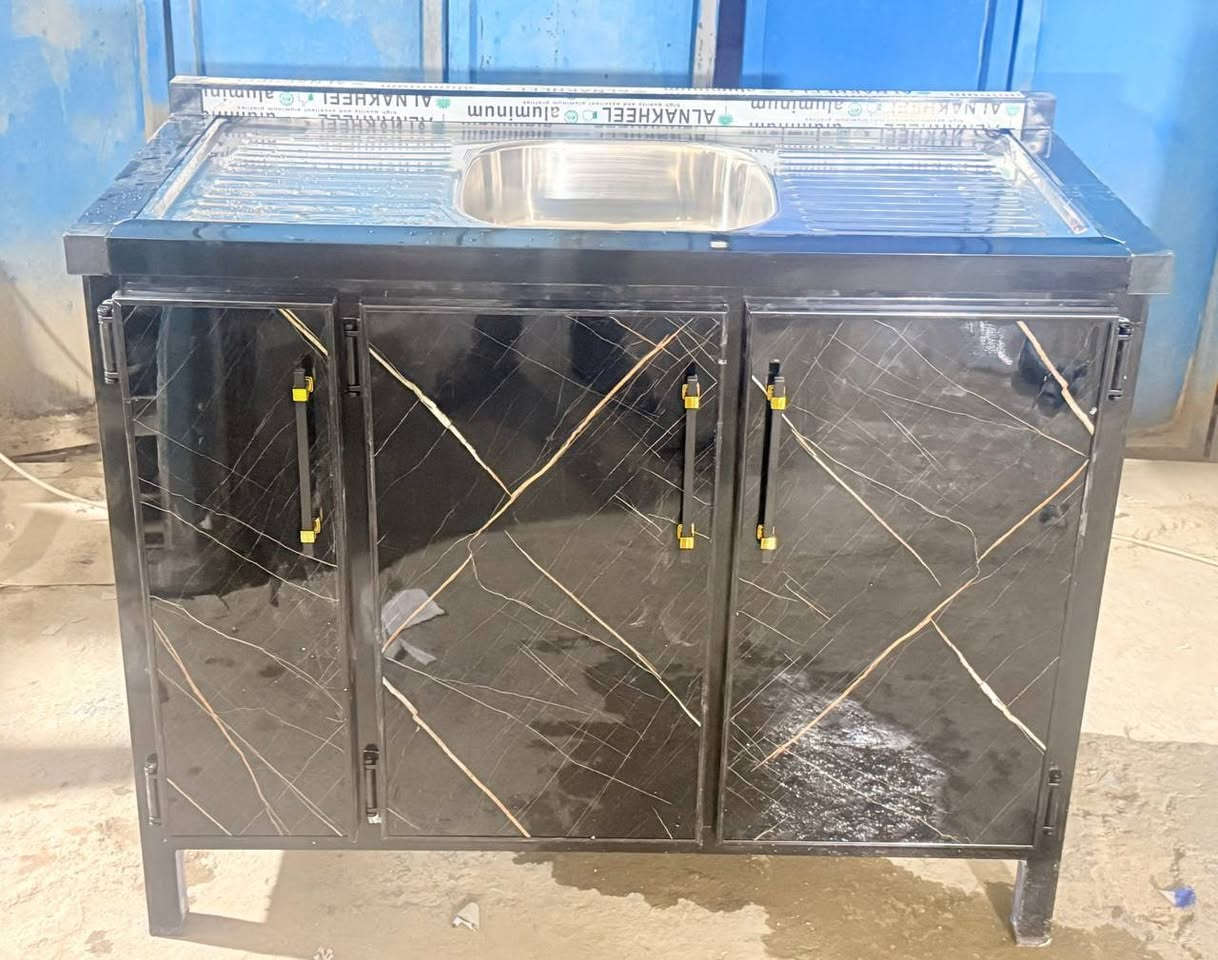 🛠️ سنك  استيل جاهز للتسليم 🛠️
📦 المواصفات:
- قياس متر  استيل• حوض وسط • سلة ماعين
🧱 الخامات:
• ألمنيوم درجة أولى 
• يوفي (UV) درجة أولى 
• يدات درجة أولى
• باب صواني 

💰 السعر: 165 الف 

🚚 التوصيل:
• بغداد: مجانًا
• أطراف بغداد: 15 د.ع
• المحافظات (قريبًا): 25 د.ع

📞 للطلب أو الاستفسار راسلنا


**إذا كنت صاحب هذا الإعلان وتريد حذفه لأي سبب، رجاءا أرسل رسالة إلى الدعم الفني**