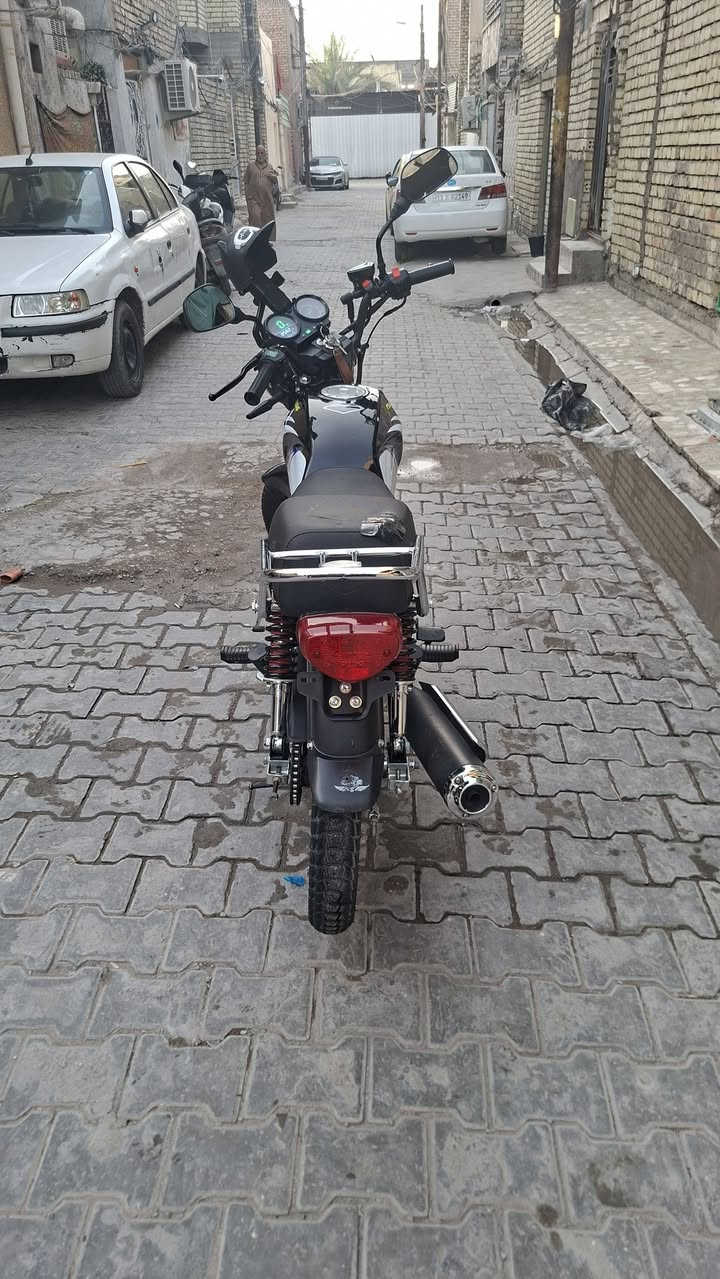 سلام عليكم دراجه ناما برو 5 كير موديل 2021 نازلة من الشركة ب2025 زيرو مرقمه بغداد انكليزي سنوية استلام لوحات بالتحويل بعدها على وضع الشركة ماشية 8 الاف استخدام شخصي دراجه برغي مامطخوخ بيها كلها بلاديه كهربائيات شغالة لايت زنون عالي ناصي ناقصها فقط اشاير خلفية والباقي على وضع الشركة مكلف بالنشر لحد يراسلني هذا رقم راعيها ***********
