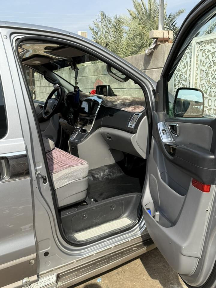 السلام عليكم  ستاركس  موديل 16  السيارةنظيفة كلش وما متعوبة السيارة مكفولة بيهة بس صبغ بالباب السلايت بكوريا دبلو بلاد  سنوية لل2029  بأسمي 
مكانهة بصرة قضاء المدينة 
***********
