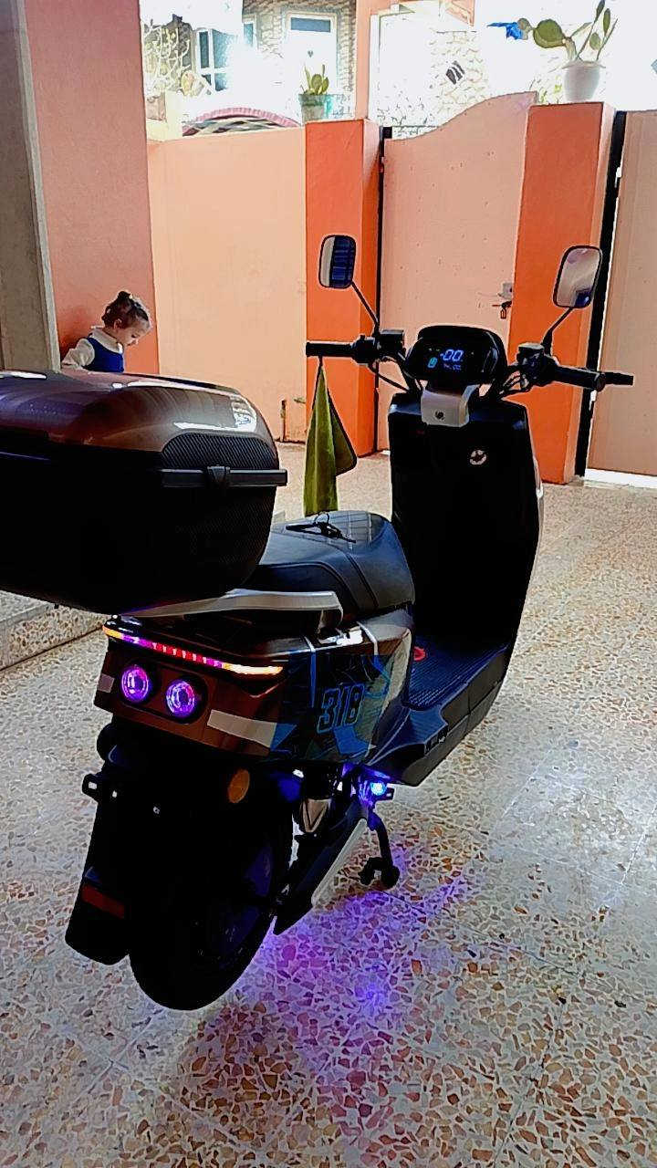 السلام عليكم ماطور للبيع جديد نظافه 100 سد بطاريات6  شرط كله شغال موصل رشيديه واللي يريد يفوت خاص‏‪‏‪0751 762 9816‬‏. 650 بمجال والمو شراي لا يخابر
