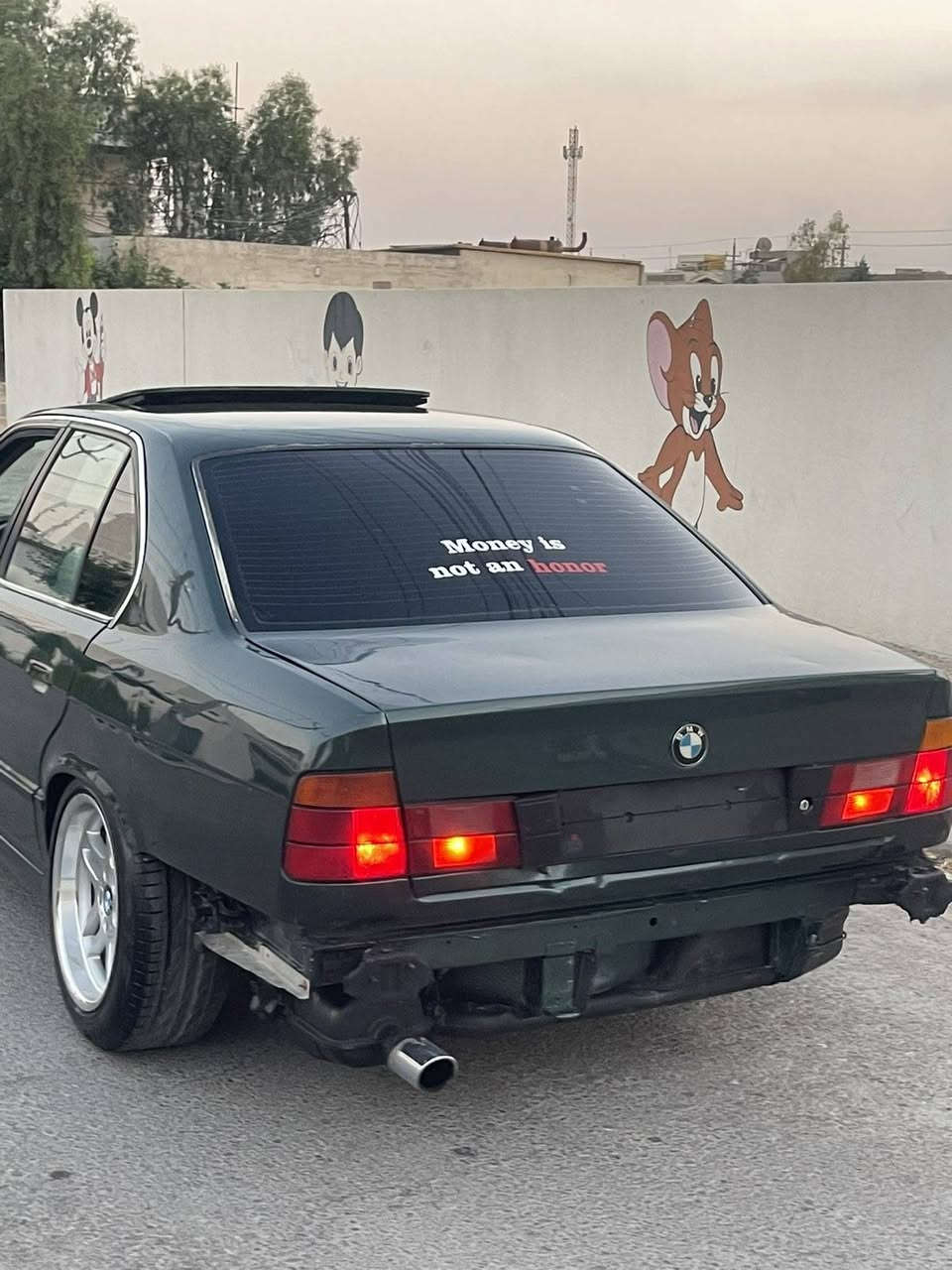 Bmw 520i 1990
سلاید
کوشن جلد
جام کارەبا
٩ وەرەقە غرامەی لەسەرە پاش معامەلە دەیگەڕێنمەوە
گێڕ مەکینە ئەکسل کارەبایات بەشەرت
سەرف بوخار تەپە بەشەرت بەناو کردن بەشەرت
سبوغ حام لۆ جوانی بێ مەحجون بێ لێدان 
سەنەوی ٢٠١٦ یە نرخی ٥٠ محامەلەی تیایە
*********** أربيل, العراق
