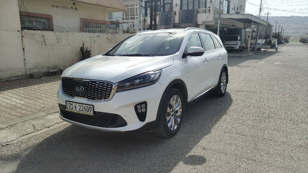 السلام عليكم
كيا سورنتو 
2019
اللون ابيض صدفي
الوارد خليجي
ماشيه 118km
المواصفات 
شاشه كبيره كامره خلفيه بصمه ابواب وتشغيل وجنطه ويل كب نيكل حجم 20
تبريد ابيانو
7راكب كشنات جلد +الكشنات الاماميه كهرباء
محركV6 كير 8سرعات اوتو +عادي
لد امامي ولد خلفي كشافات اماميه
لايت ثلاث عدسات شباك نيكل اشاير بالمري 
ومري كهرباء شفط 
حساس امامي وحساس خلفي
كلشي واضح بالمنشور 
 والكير والمحرك ايضا مكفولات الكهربائيات ايضا
بيه فقط باب خلف السائق صبغ فقط الي محدد صبغ والباقي مكفول 
الرقم الجديد والسنوية جديدة مجددة الى 2030 
الاستفسار ***********
السعر 257$
الموقع السليمانية السليمانية, العراق
