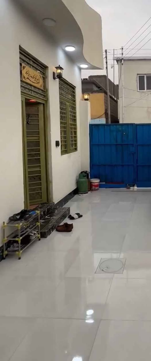 السلام عليكم متاح بيت مساحه 165 طابو زراعي سند 25 في ابو الخصيب بيت ركن فرعي يتكون من غرفتين كبار وحمام مشترك وصاله ومطبخ حار وبارد وكراج خارجي واستقبال وصحيات خارجيه بيت شغل درجه اولئ سعر 92قابل للتفاوض *********** ابو الخصيب, البصرة
