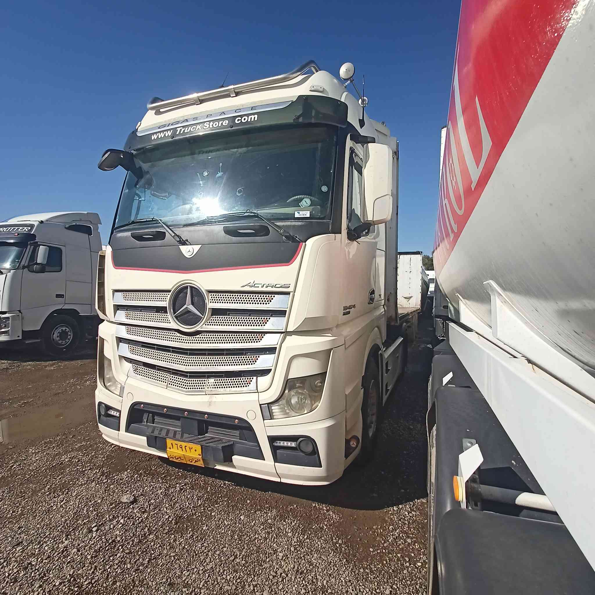 اكتروز وحش حجم 1845 فول مواصفات كور عالي كير محرك شرط شاصي مكفول قماره بدون صبغ فلات تك تاير مربوط كامل سياره جاهزه بدون نقص شرط التحويل 
موديل 2015
سعر 360$
عنوان كركوك طريق المطار مقابل جسر حزيران 
***********
***********
