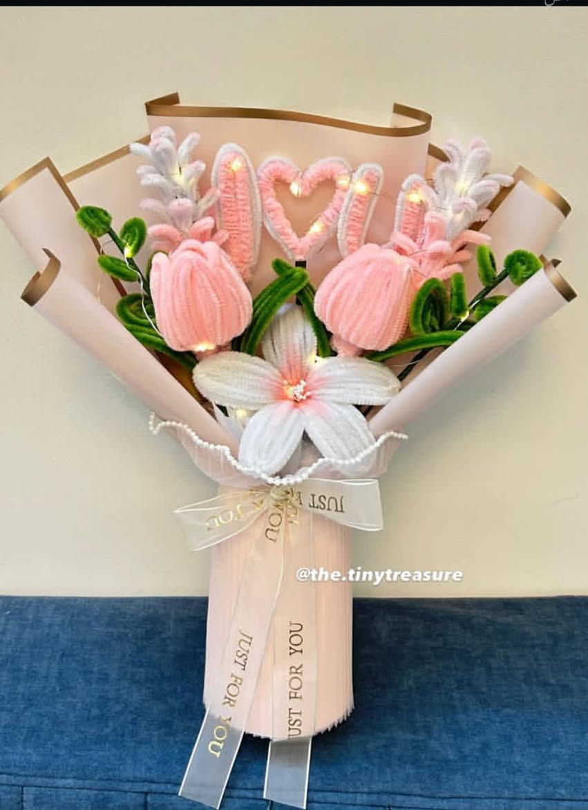 حابة خبركن ع مشروعي البايب كلينر 
او ورد المخمل🎉
من اجمل الهداية يلي بتبقى معك كل لعمر❤️🎉 
عاملين عروض حلوة ومناسبة للجميع بمناسبة عيد الام والمعلم 
منصمم عل طلب 😍 
للتواصل خاص💌


**إذا كنت صاحب هذا الإعلان وتريد حذفه لأي سبب، رجاءا أرسل رسالة إلى الدعم الفني**