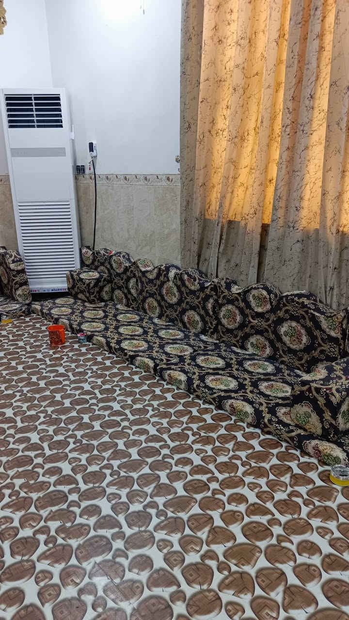 جلسة عربية استعمال قليل جديدة للبيع لمن يرغب بالشراء مراسلتي او الاتصال بالرقم ‏‪***********‬‏
