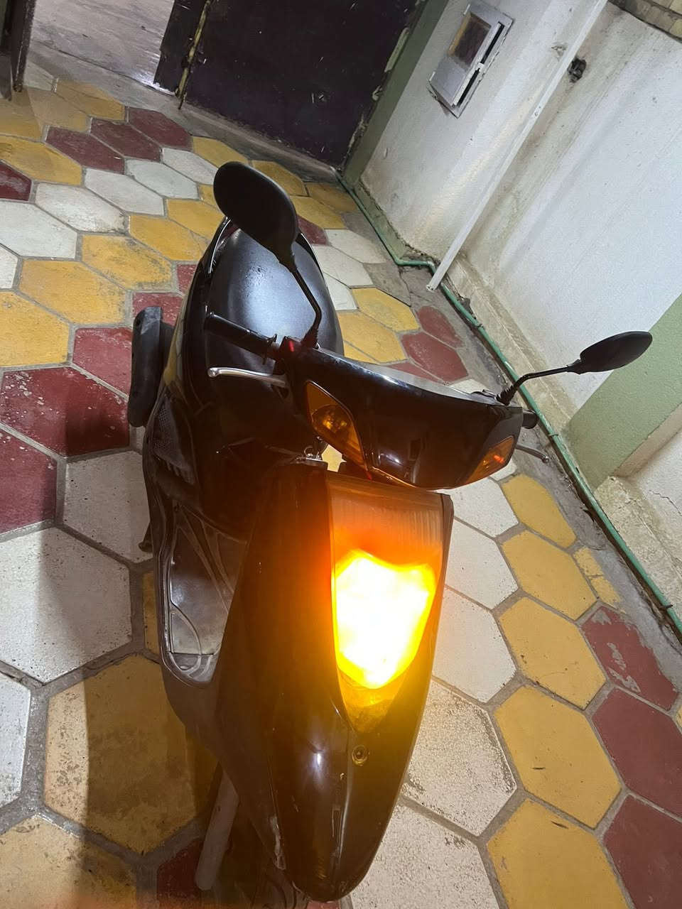 السلام عليكم
دراجه للبيع بريز ليت جوه كله مكفول مختم اوراقه كامله دراجه نضيفه خير من الله رقم الهاتف *********** السعر 400 بيه مجال لل طيبين
