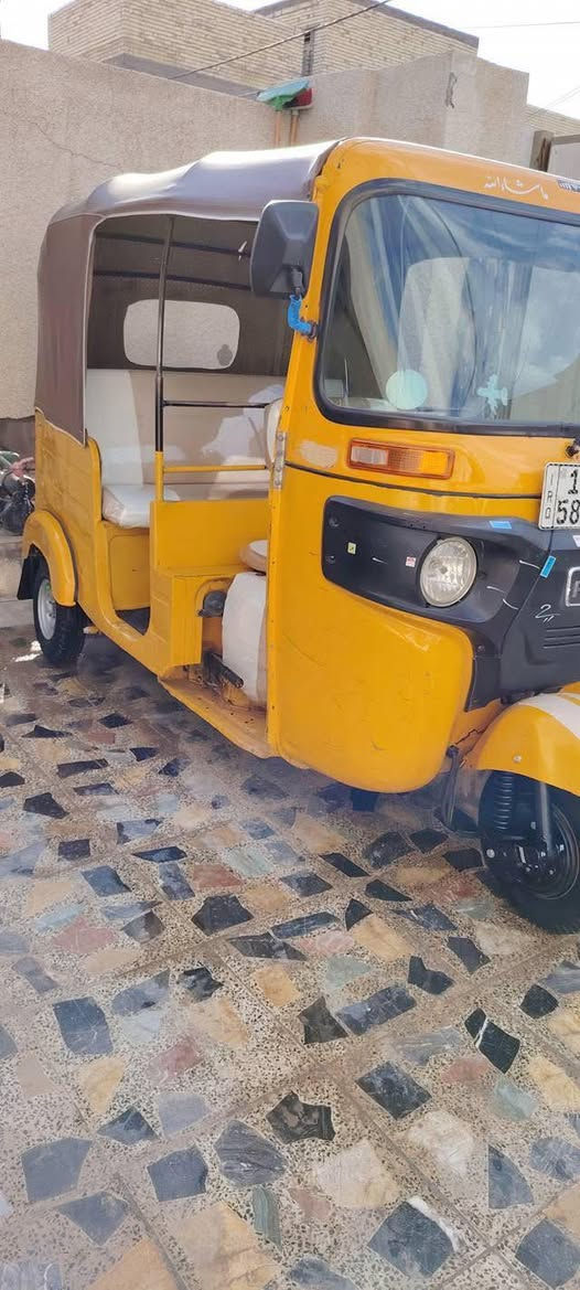 السلام عليكم تكتك ٢٠١٩ شهر ٢ للبيع التكتك كاملة مكملة مكفولة تبخير تنقيص التكتك نضيفة كبل للشارع بيها بردة ومسجل مرقم انكليزي سنوية وتحويل العنوان بغداد البلديات قرب مدرسة التغلب رايدها ب٦٣٥٠ ***********
