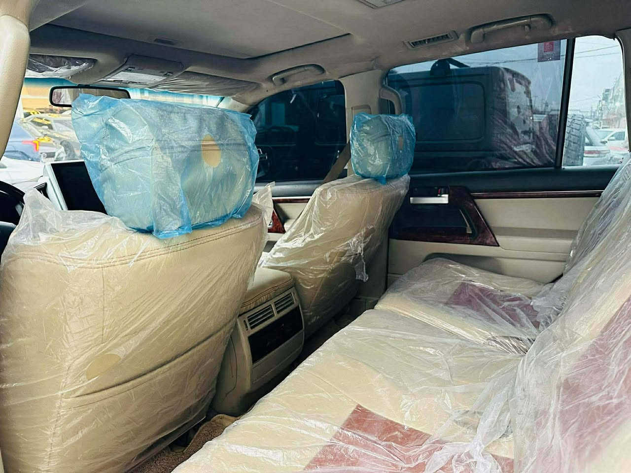 جكساره بسعر سورينتو268
بلاش البلاش صبغ عام بدون ايرباك محرك 6 سلندر فول مواصفات 
2010 محدث 2020 داخل خارج 
مكاني القياره 
بيع فقط لا مراوس ولا دين ولا قسط
يعني ما ترهم الا نقد ولازم كل حكها


**إذا كنت صاحب هذا الإعلان وتريد حذفه لأي سبب، رجاءا أرسل رسالة إلى الدعم الفني**