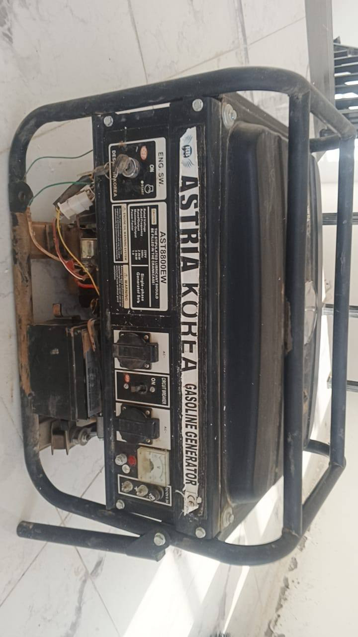 مولد للبيع كامل مكمل سلف اطفاء ذاتي ريمونت وظع الشركه مداخل تصليح السعر ٣٠٠ للتواصل ***********
