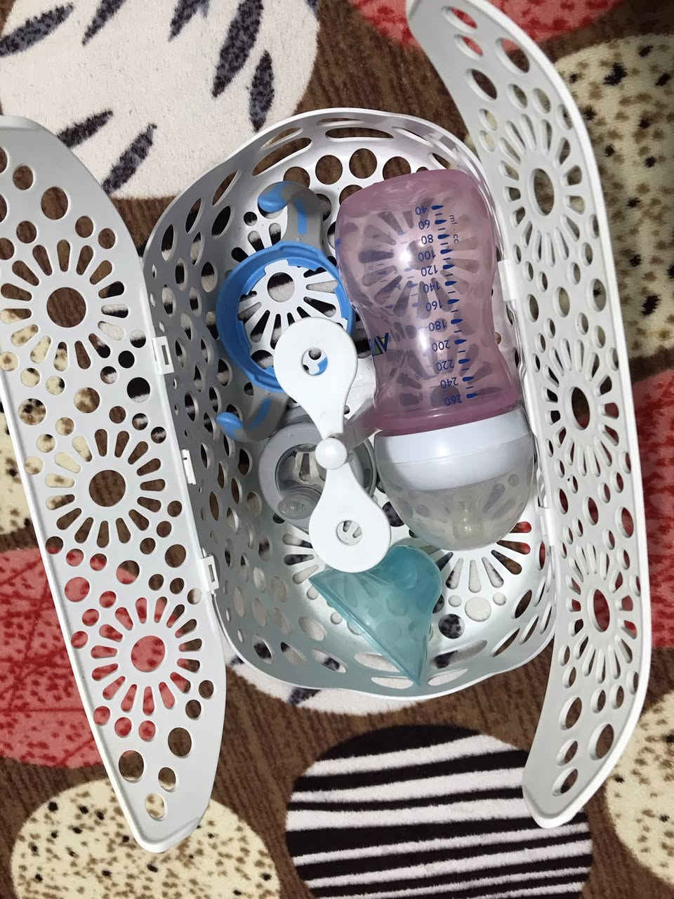 بنات عندي معقمه ايڤنت الاصلية شرط فحص صناعة تركيه مال وكالة رسمية  وياها سلة تحفظ اشياء طفل سعرهن 65  كلش نضيفة وتعرفون سعر ايفنت بيش يبعونها التحتاجها تراسلني ثنينهن ب65


**إذا كنت صاحب هذا الإعلان وتريد حذفه لأي سبب، رجاءا أرسل رسالة إلى الدعم الفني**