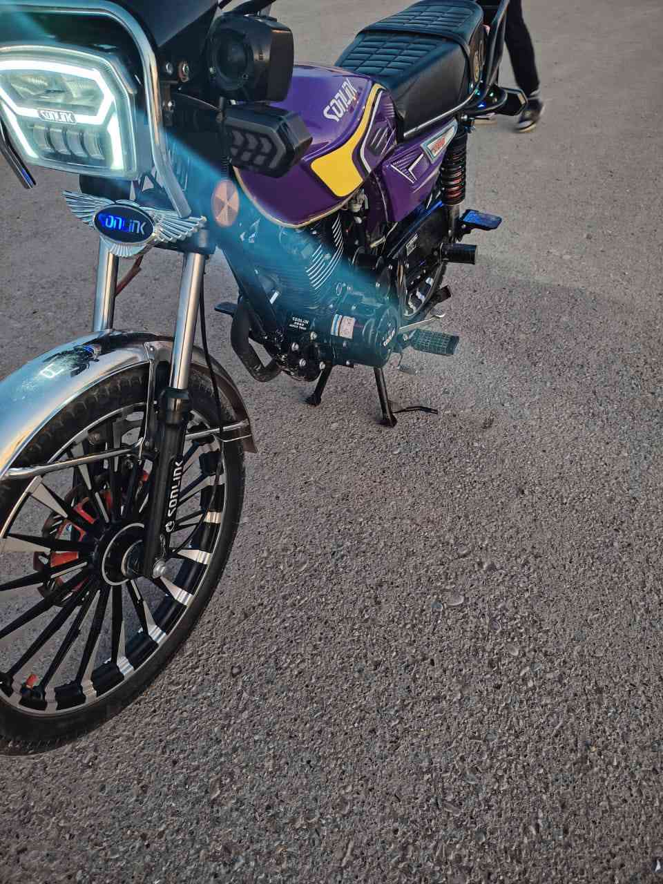 سيفان سونك 
موديل 2025
مكفوله ما بيها اي شي محرك 200cc تشغيل عن بعد بصمه 
مكاني خان بني سعد 
السعر 750 وبيها مجال 
للتواصل ***********
