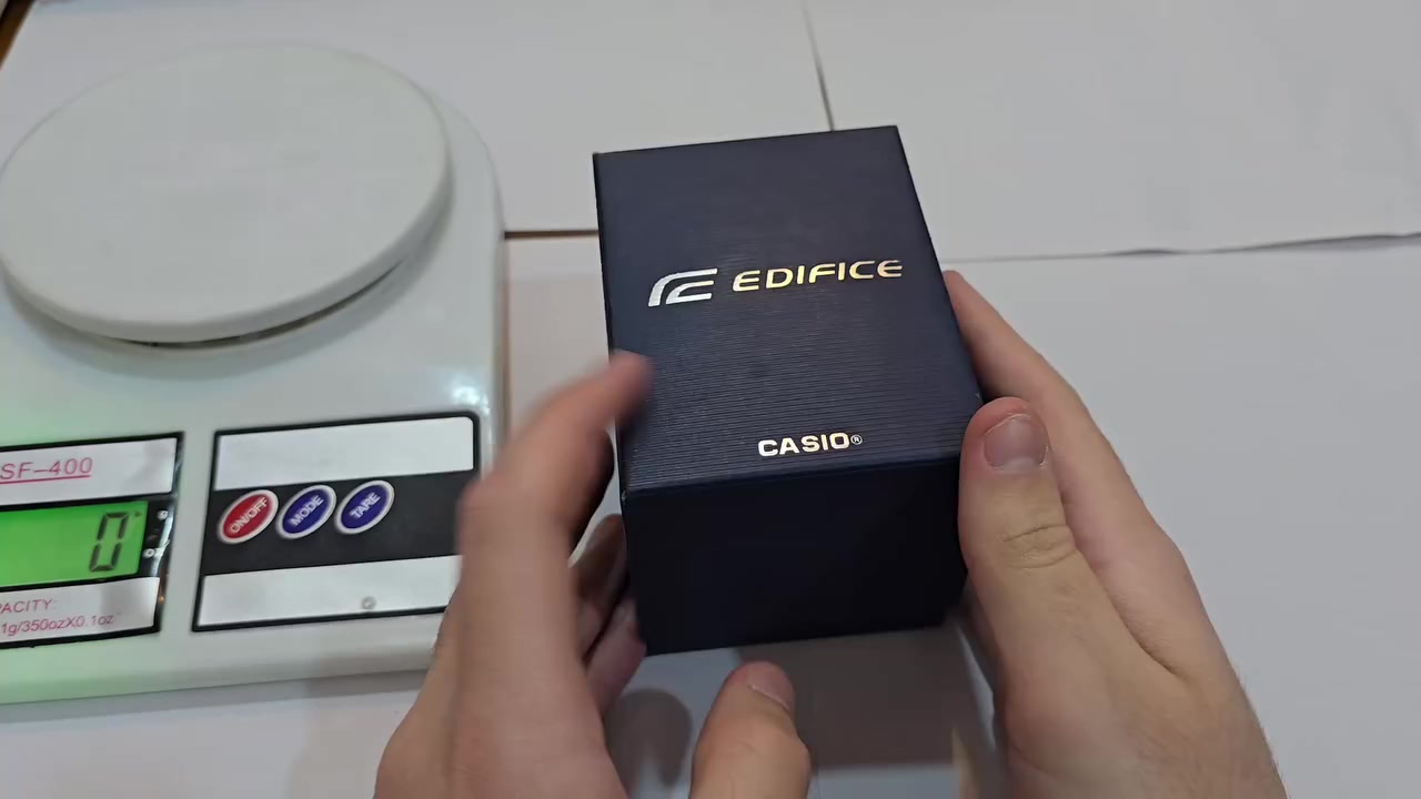 ساعة ماركة......... 
سناتر كله شغال نضام ستوب وج رياضي
 وزن ثقيل لون مينا مميز تاريخ أيام الشهر 
ماكنة ماطور حركة أوتوماتيكية يابانيه كامل ختومات
 اميال لامنوس كامل ملحقاته(تفاصيل داخل فيديو)
السعر عل اول تم 30 ألف مع التوصيل فقط(السعر ثابت)


**إذا كنت صاحب هذا الإعلان وتريد حذفه لأي سبب، رجاءا أرسل رسالة إلى الدعم الفني**