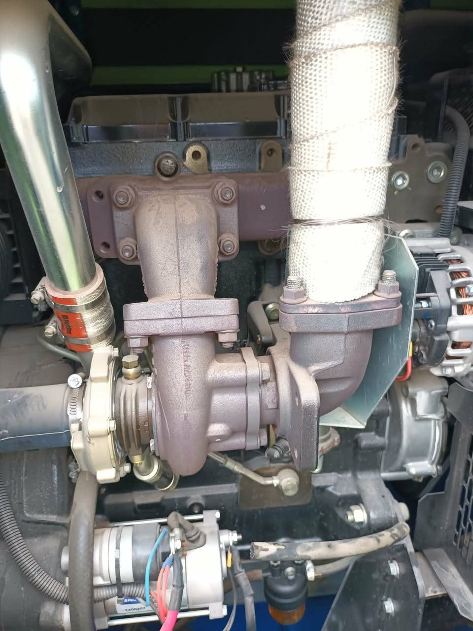 مولد بیركنز انكليزي 3 سلندر كاتم جينباور اخو الزيرو توليد لوري سومر فرنسي 60KVA ساعات العمل 200 ساعة وضع الشركة شاشة نظام حماية فول اوتو شرط الشغل  العنوان اربيل للاستفسار الإتصال *********** يوجد توصيل لكافة المحافظات وبضمان 🚚
