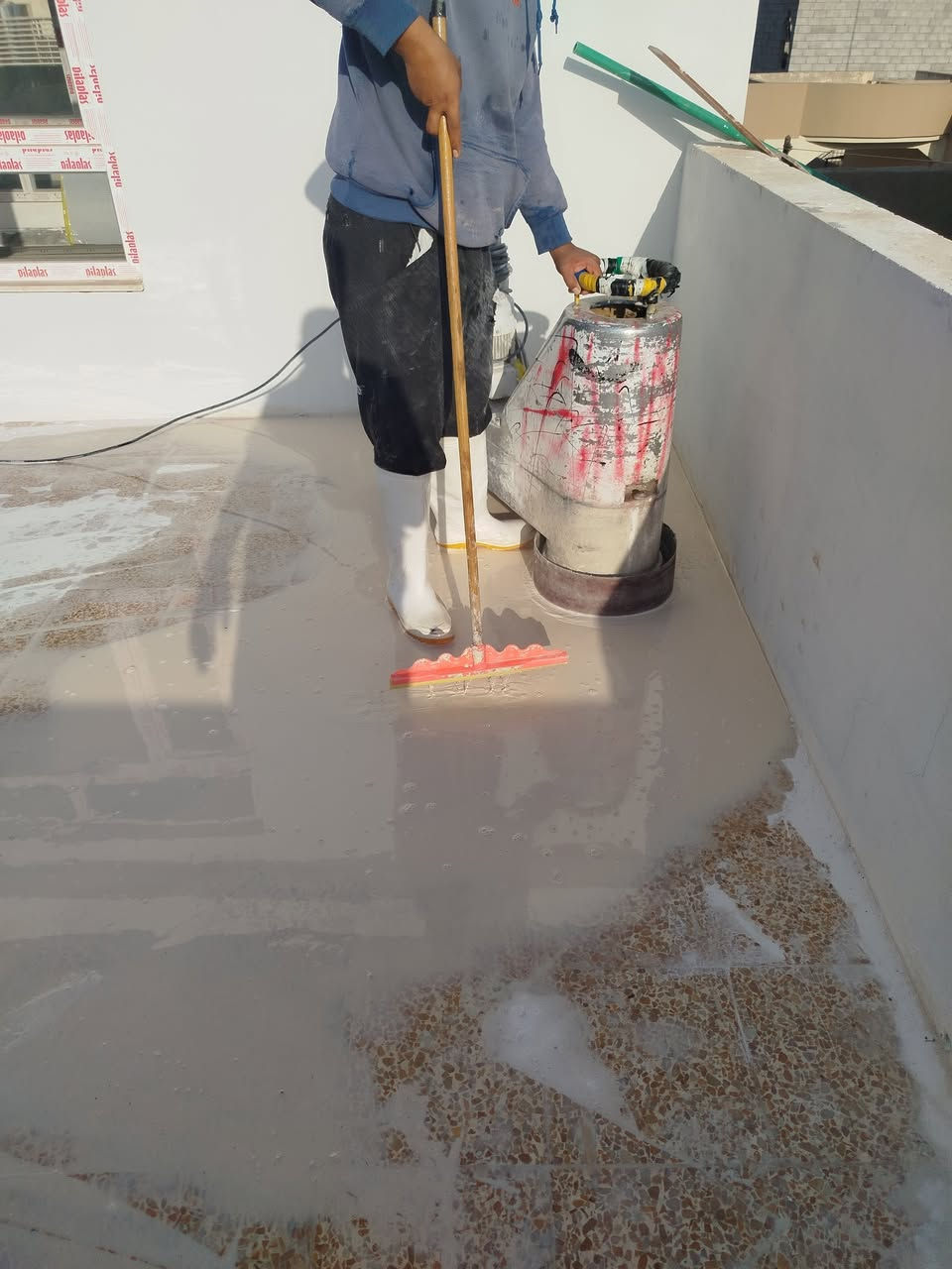 (مكتب الصديق)✅
مستعدون لجلي كافة أنواع الكاشي ☑️
وكافة انواع والمرمر  وتنضيف البورسلين 
كل انواع الكاشي القديم والجديد 
الاسعار بالمتر اكثر من 100 وفوك ناخذه بالمتر اقل من 100 متر ناخذه طوب 🏠
مكان الشغل في الموصلنا الحبيبة 🏨
الاستفسار اكثر الاتصال بالراقم ✅

☎️***********
الواتس اب ☎️ ***********
