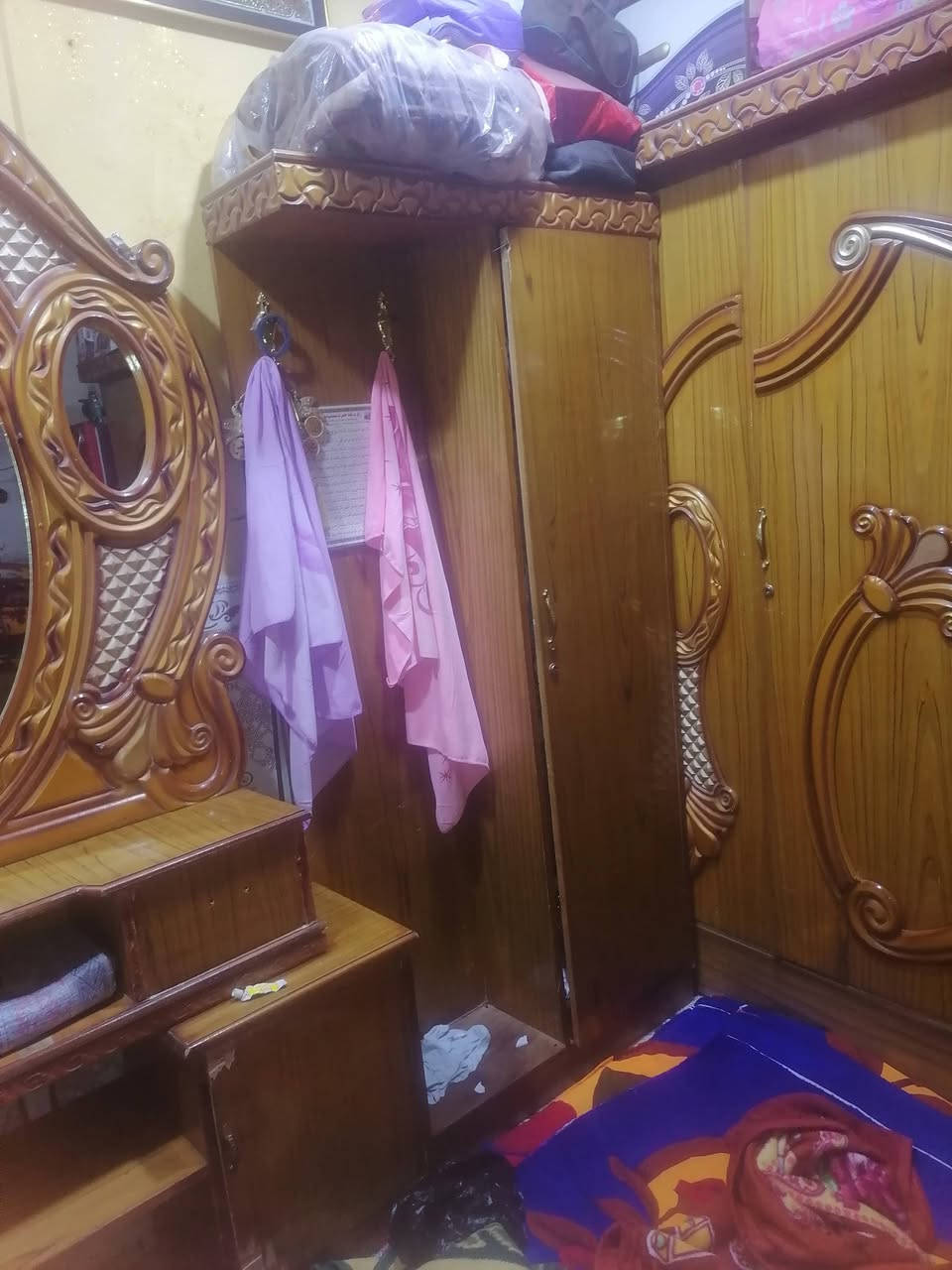 غرفه نوم تفصال عراقي نضيفه عوزه ترتيب قليل لسعر ٦٠٠ وبيه مجال مكاني الحيانيه ***********
