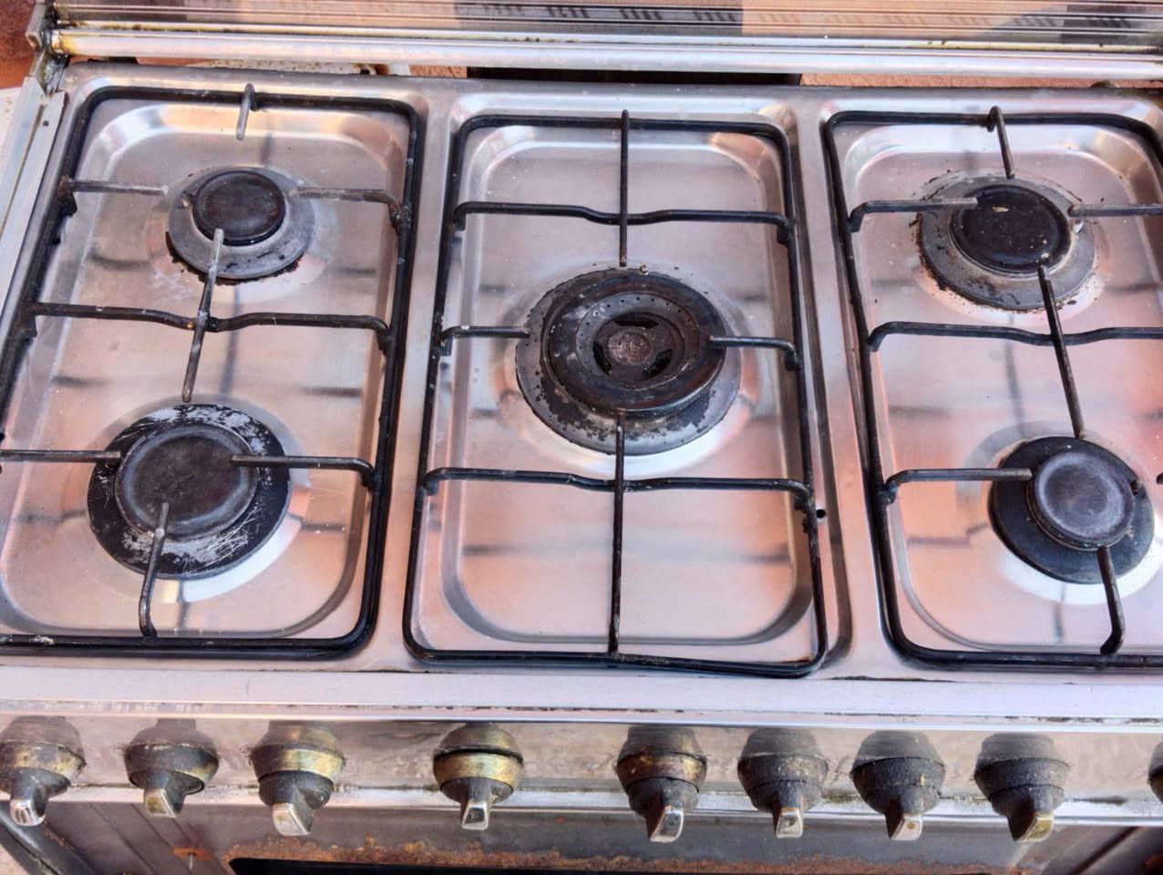 طباخ للبيع كلشي شغال سعر 125 وبي مجال 
البصره الرقم ***********
