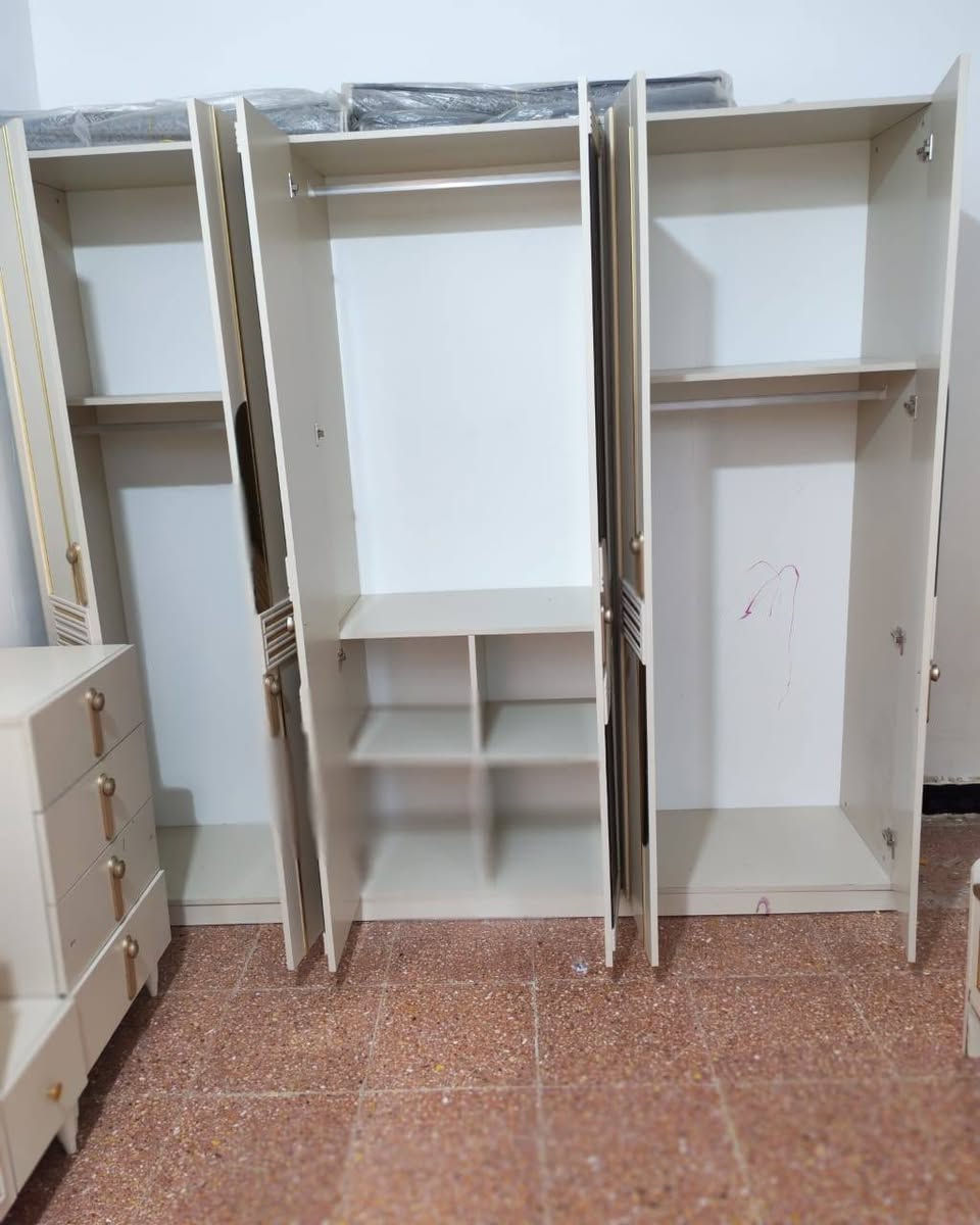 بسم الله الرحمن الرحيم 
عررروض بلاااااش داخل مجمع ابو شهاب  الفرع الاصلي ليس لدينا فرع اخر (الصفحة الرسمية فقط)
اشتري كل شيء (اثاث٫بيوت٫عقارات٫ذهب٫سيارات) شعدكم للبيع دزولي خاص ودللو
😍😍😍😍😍😍 
الاسعار
كاونتر 3قطع سنك مرمر ب250
تخم 10مقاعد احمر 150
تخم احمر 4 مقاعد ب35
ديوان بيجي والفيروزي ب180
ديوان 10مقاعد جوزي ب100
تخم ازرك 10مقاعد ملكي 145
سبلت توسوت ب150 اصدارة 2024
مكيف ب100 
سيت طبلات ابيض ب25
سيت طبلات خشب جوزي ب40
غساله حجم دبل ب25
بايسكل اصفر ب15
اوفن ب15
ميز طعام جوزي ب60
مغسله ب15 واكو ب25
عارضه ببسي ب200
مكتبة خشب ب60

اعتذر من باقي المجمعات دمرت السوك والاسعار 😁😁😁
1 كوت ابو شهاب ب الاسعار 
سوووو تاكات ل اصدقائكم كله عمي ابو شهاب سند الفقراء ب الاسعار وبالخدمة اني 

توقيت العمل  
(من 4 عصرا  الى 10 ليلا)
الاسعار بيهم خصم يجي الزبون ويدلل 
📍عنوان المجمع
واسط/كوت /خاجية شارع 30 من صيدلية اليقين بتجاه شارع بدره ثاني فرع على الجهة اليمنه داخل الفرع 

للاستفسار اتصل
*********** ابو شهاب (واتساب)
*********** ابو شهاب 
متابعة لقناتي
https://t.me/aboshihab1.  رابط القناة
