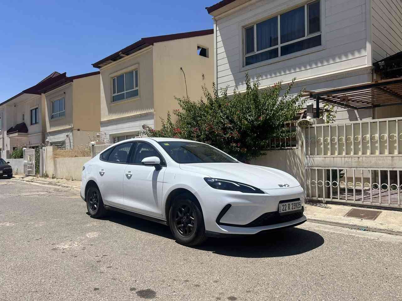 BYD SEAL 05 2100km
مۆدیل: ٢٠٢٥
رەنگ: سپی
ماوەی رۆیشتن: ١١،٠٠٠کم
ناو سپی کوشین جلد
پاتری: ٥٥کم
شاحینەی بلادی خۆی لەگەلە.
*. بی سبوغ و بی سارد بی تەزرە. گیر ومەکینە بەشەرت.

شوین: هەولێر

💵💵 13500$

بي واي دي سيل٥
موديل: ٢٠٢٥
لون: أبيض
مسافة المقطوعه: ١١،٠٠٠كم
داخل أبيض 
باتري: ٥٥كم
شاحنة بلادي شريكه
بدون صبغ و بارد و حالوب. كير ومحرك بشرط.
موقع: أربيل

💵:13500$
0️⃣7️⃣5️⃣0️⃣6️⃣0️⃣0️⃣7️⃣6️⃣0️⃣0️⃣


**إذا كنت صاحب هذا الإعلان وتريد حذفه لأي سبب، رجاءا أرسل رسالة إلى الدعم الفني**