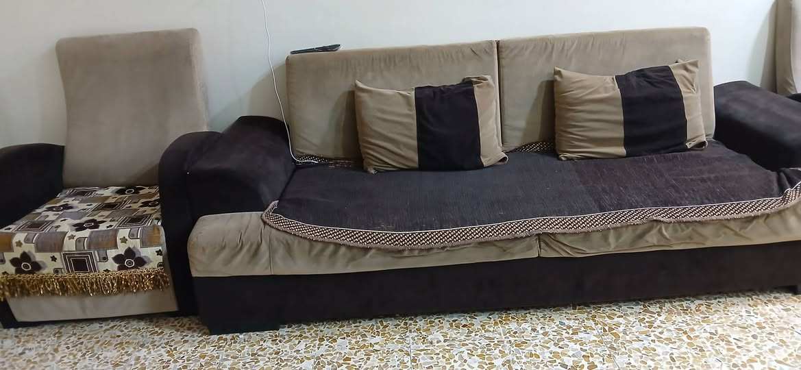 اغراض للبيع للتواصل ***********
