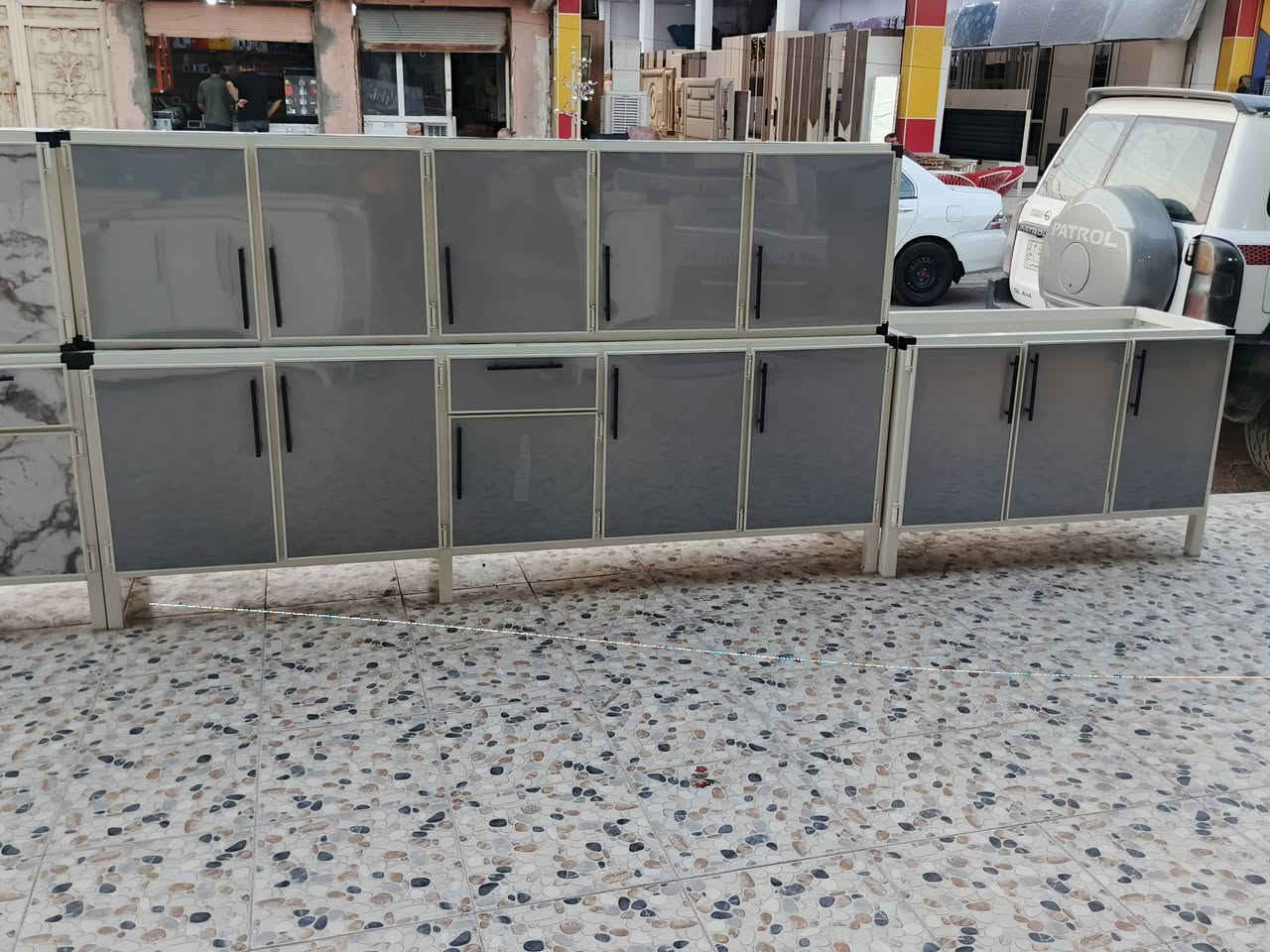 سلام عليكم ورحمت الله وبركاتة تم وصول وجبة جديدة من الكاونترات الجديدة في مزاد اياد ال سعيد الدهلكي  ومتوفر جميع القياسات انشاء الله ومستعدون لشراء جميع الغراض المنزلية المستخدمة العنوان بلدروز شارع المسعودية مقابيل معرض اسطنبول ‏‪***********‬‏
