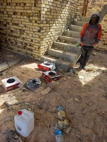 نعمل بلتقصيد  والنقد
يوجد كوادر  نجارة 🔨+ تسليح +صب +بناء 
مع عمل هياكل عضم   لكافه انواع الدور السكنيه والبنايات  
نعمل سقوف كونكريت  او بناء بلتقصيد او بنقد 
في النجف لاستفسار الأتصال بالرقم *********** يتوفر واتساب
