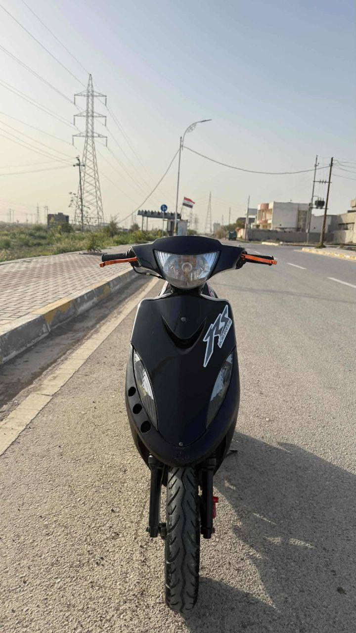 السلام عليكم
دراجة ماكس عدلة 120
  دراجة بلادية وجديدة خير من الله شلعه ومعدل فوول  شرط دك ١٢٠ صالنصه FM
كلة شغال سلف نص نكره هندر دفره وحده
 شرط كهربائيات كلهة شغاله ما بيه شي ما يشتغل كفرات كلها مختمه ختم واحد تايرات جدد قفل جنطه قفل ستيرن كله علسويج استانات تعليك وصفح شغالات 

👍مكاني اسحاقي مركز ناحيه 

السعر 400 وبيها مجال
للاتصال علرقم
***********
