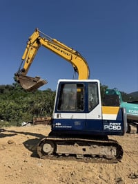 كوماتسو • PC60-6 • حفارة مستعملة